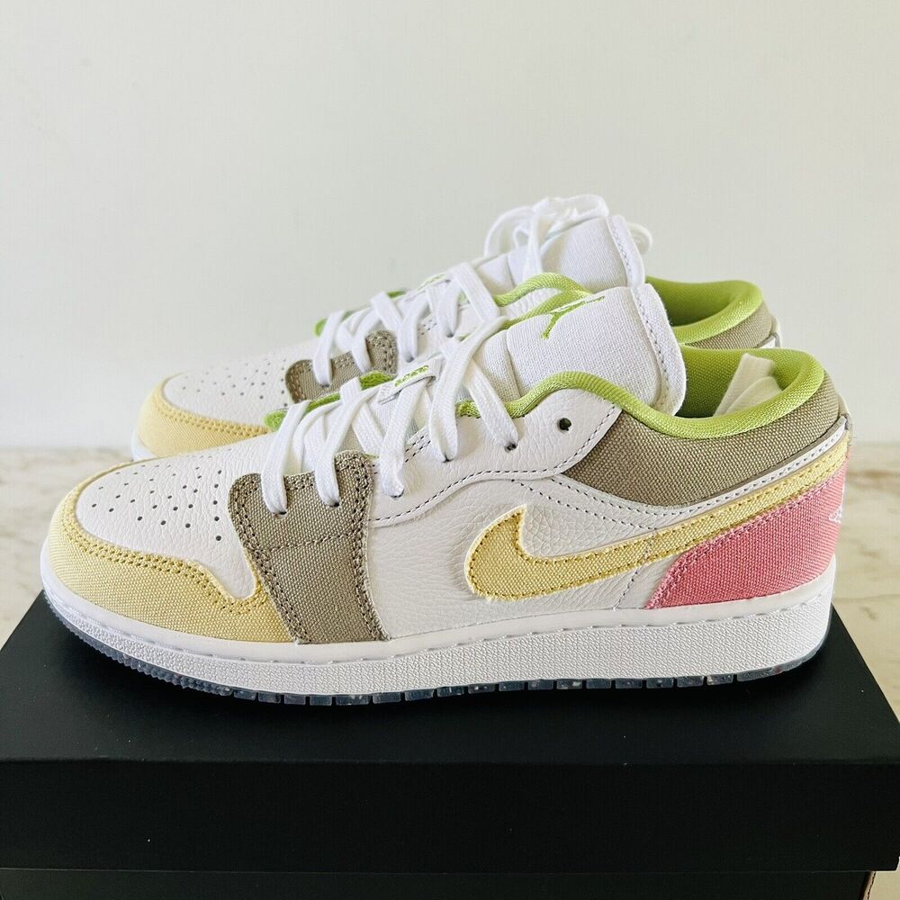 NIKE Air Jordan 1 Low SE White/White/Vivid Green - M 5.5 Y (7 W)